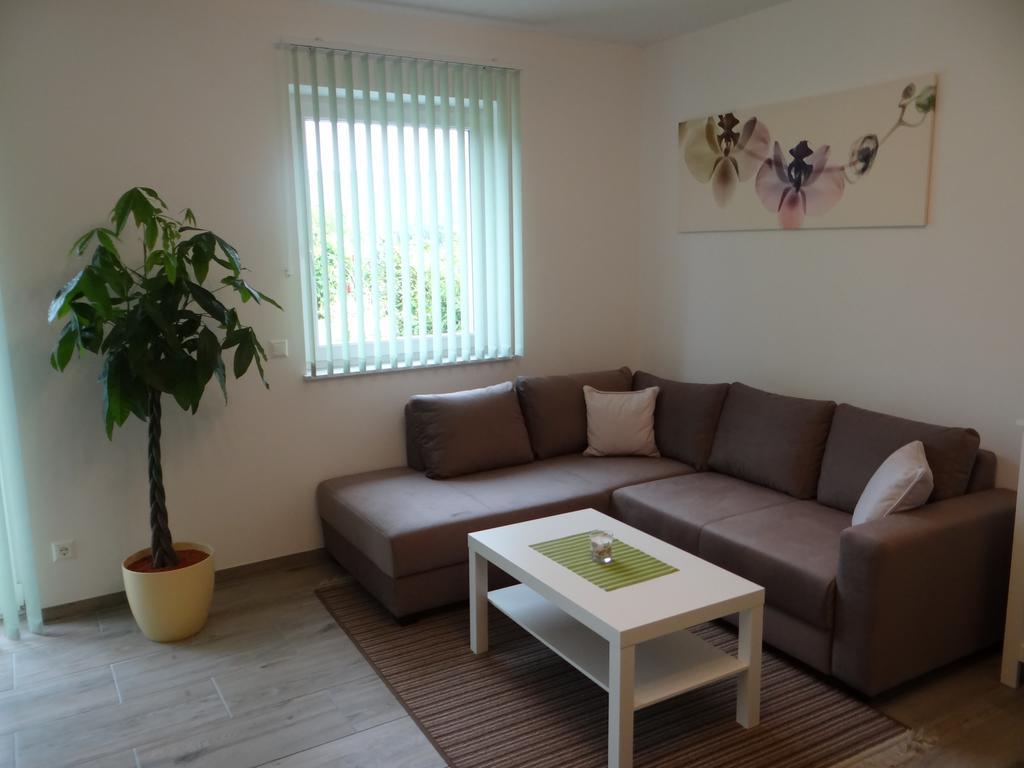 Ferienwohnung Albel Фельден-ам-Вёртер-Зе Экстерьер фото